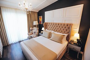 Flower Hotels & Resorts