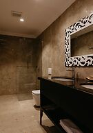 Flower Hotels & Resorts