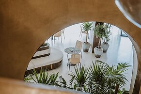 Flower Hotels & Resorts