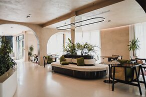 Flower Hotels & Resorts