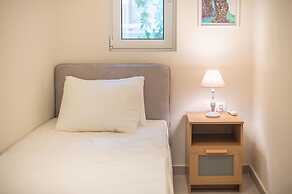 Lovely 2 Bedroom Apartment Vouliagmeni