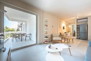 Lovely 2 Bedroom Apartment Vouliagmeni