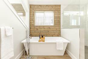 The White Pearl - Luxury Chalet W/mountain Views