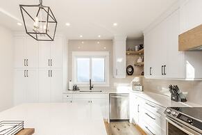 The White Pearl - Luxury Chalet W/mountain Views