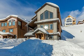 The White Pearl - Luxury Chalet W/mountain Views