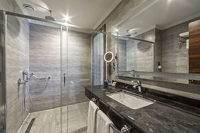 TRYP By Wyndham Istanbul Sisli Hotel