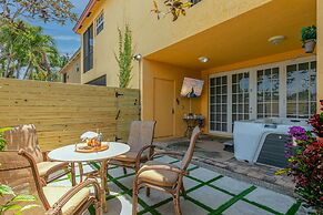 Las Olas Maison de Ville Near Fort Lauderdale Beach