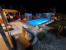 Modular Bungalows With Heated Pool Artemis Greece