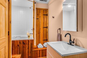 Love Ridge Mountain Lodging