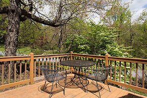 Love Ridge Mountain Lodging