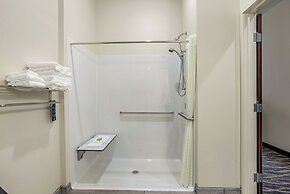 Cobblestone Hotel & Suites - De Pere/Green Bay