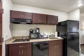 Cobblestone Hotel & Suites - De Pere/Green Bay