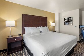 Cobblestone Hotel & Suites - De Pere/Green Bay