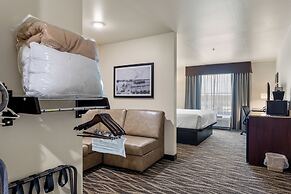 Cobblestone Hotel & Suites - De Pere/Green Bay
