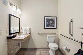 Cobblestone Hotel & Suites - De Pere/Green Bay