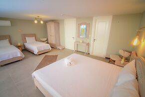 9 Alacati Boutique Hotel