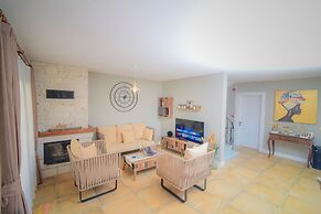 9 Alacati Boutique Hotel