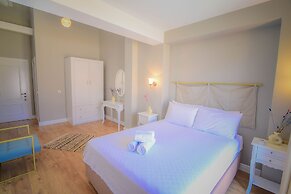 9 Alacati Boutique Hotel