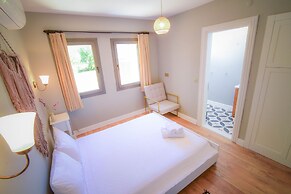 9 Alacati Boutique Hotel