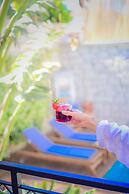 9 Alacati Boutique Hotel