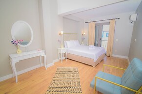 9 Alacati Boutique Hotel