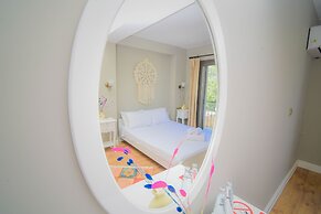 9 Alacati Boutique Hotel