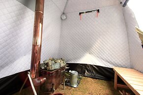 MARINX POOLVILLA NAKANDAKARI