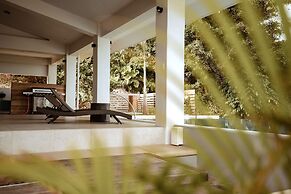 MARINX POOLVILLA NAKANDAKARI