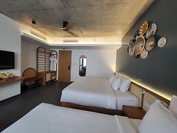 Leaf Beachfront Hotel Da Nang