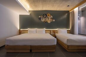 Leaf Beachfront Hotel Da Nang