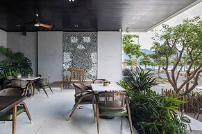 Leaf Beachfront Hotel Da Nang