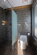 Leaf Beachfront Hotel Da Nang