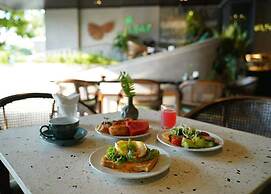 Leaf Beachfront Hotel Da Nang