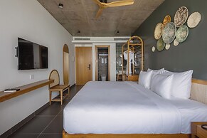 Leaf Beachfront Hotel Da Nang