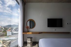 Leaf Beachfront Hotel Da Nang