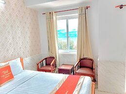 Ngoc Han Hotel By The Moment