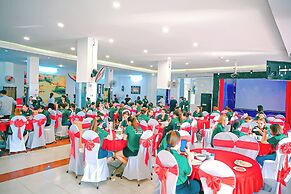 Ngoc Han Hotel By The Moment