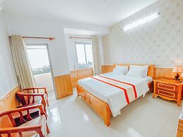 Ngoc Han Hotel By The Moment