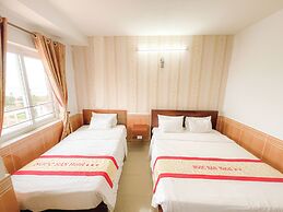 Ngoc Han Hotel By The Moment