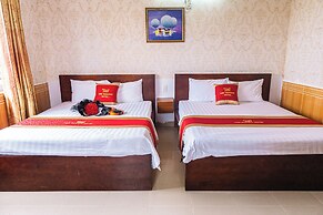 Ngoc Han Hotel By The Moment