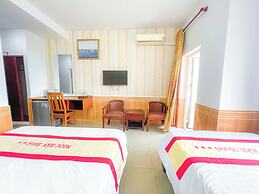 Ngoc Han Hotel By The Moment