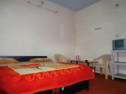 Goroomgo Snow View Guest House Kausani