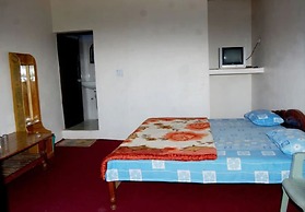 Goroomgo Snow View Guest House Kausani