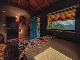 Goroomgo Zen Oaks Homestay Café Almora