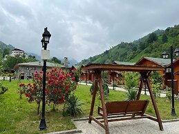 Teona Caglayan Bungalov