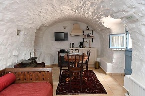 Lithos Stone Suites