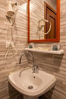 4-bdr Apt Among Colosseum&termini 10-people