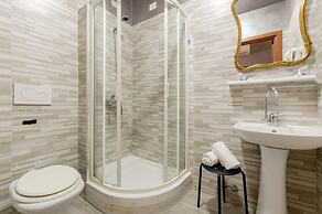 4-bdr Apt Among Colosseum&termini 10-people