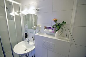 AVALON Hotelpark Königshof
