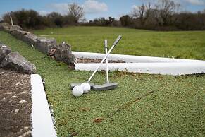 Cartwright s Cottage - Indoor Pool Sports Courts Play Park